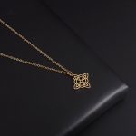 Bijou amulette inspiré des symboles de la triple déesse