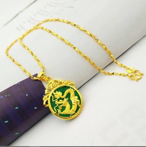 Porte-bonheur dragon vietnamien en style traditionnel