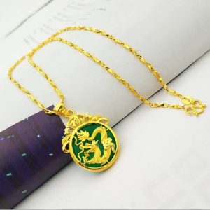 Porte-bonheur dragon vietnamien en style traditionnel