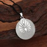 Amulette de l'itoi, talisman porte-bonheur traditionnel