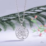 Porte-bonheur en argent inspiré du sorbier naturel