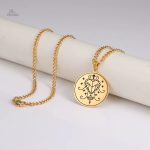 Charmant porte-bonheur Erzulie Dantor en métal stylisé