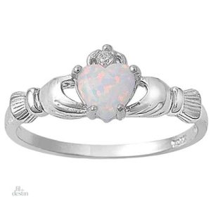Anneau de Claddagh irlandais en argent