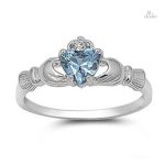 Symbolique irlandaise : anneau Claddagh en bijou