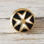 Décoratif badge de porte-bonheur chrétien