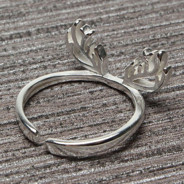 Design unique de bague bois de cerf, symbole de chance