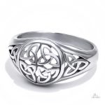 Bague triquetra symbolique pour attirer la chance