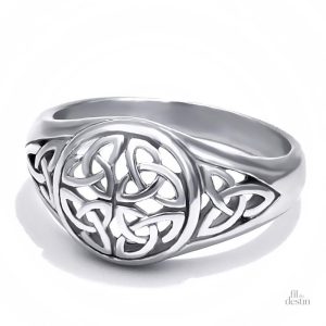 Bague triquetra symbolique pour attirer la chance