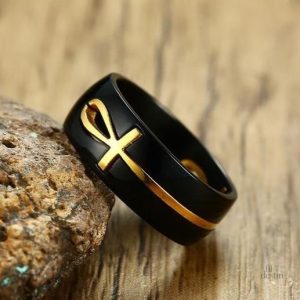Design unique de bague croix, porte-bonheur personnalisé