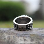 Bague porte-bonheur inspirée du marteau de Thor