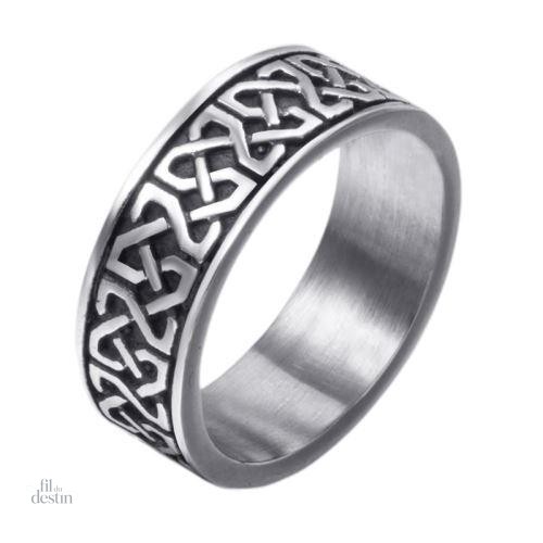 bague-du-noeud-sans-fin-celte-1 Bague nœud celtique porte-bonheur en argent