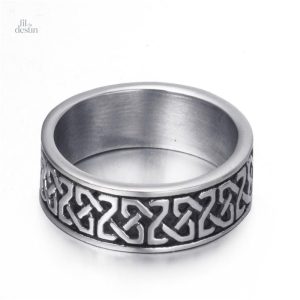 Bague celtique symbolisant l'infini et la chance