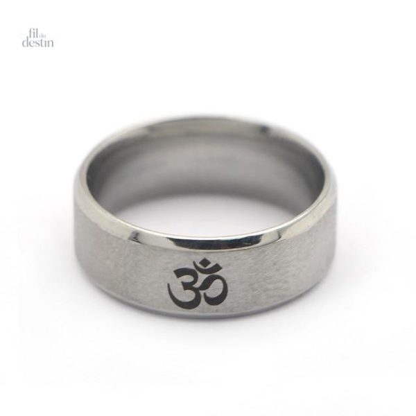 bague-du-om-au-style-moderne-1 Bague Om moderne, symbole de spiritualité et de chance
