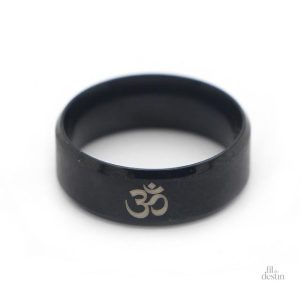 Bague porte-bonheur au design contemporain et élégant