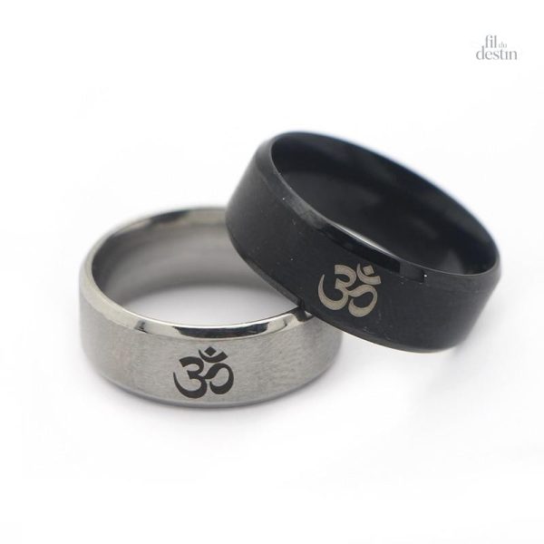 Bague au symbole Om, fusion de modernité et de tradition