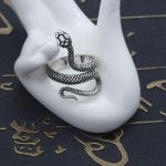 Bague serpent porte-bonheur, ajout précieux à votre collection