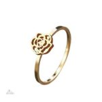 Bague fine rose anglaise, bijoux porte-bonheur délicats.