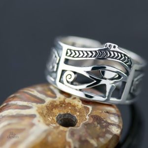 Bague gravée égyptienne, design œil d'Horus