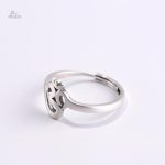 Bague porte-bonheur avec symbole Om stylisé