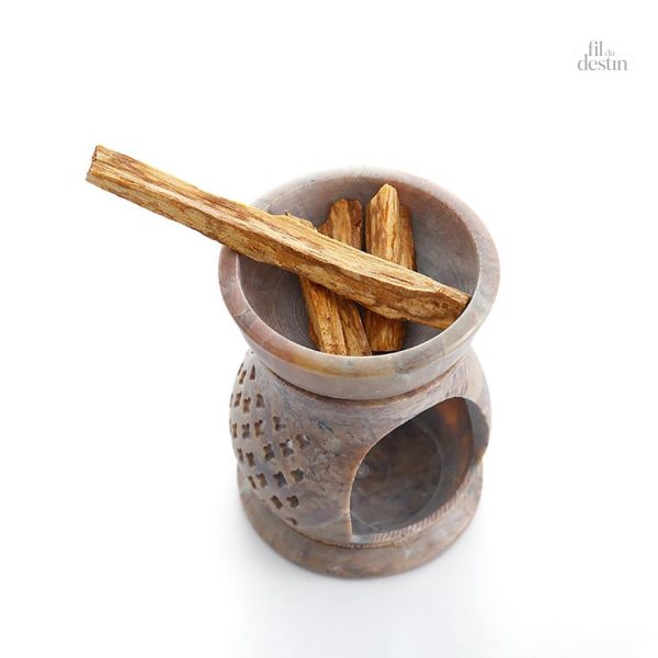 Palo santo, bâtonnets porte-bonheur brésilien pour la méditation