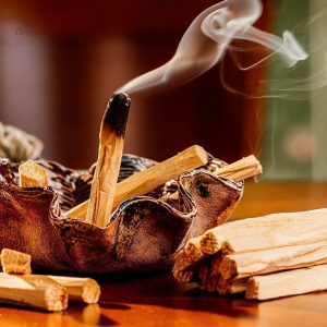 Encens naturel palo santo, symbole de chance et de protection