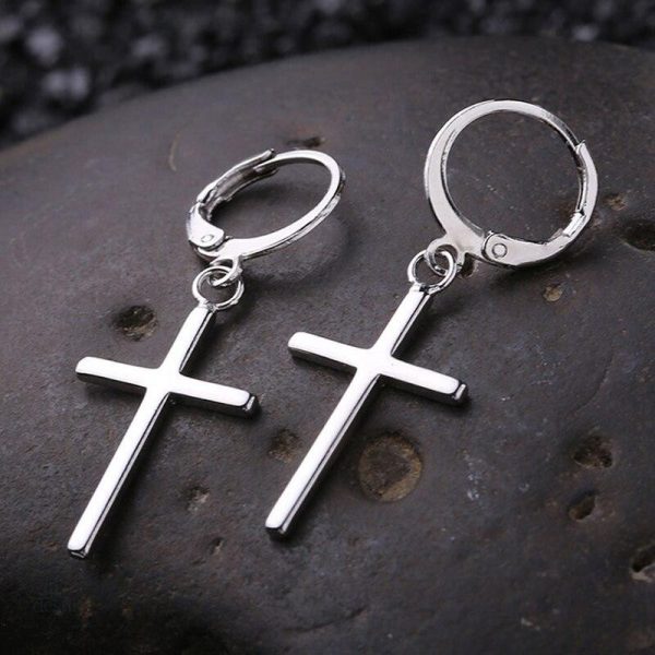 Boucles d'oreille tendance avec croix, design moderne