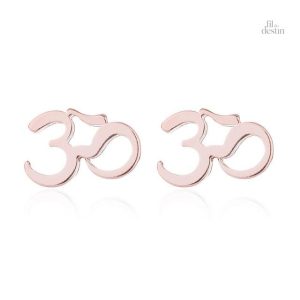 Bijoux Om minimaliste, parfaits pour un look tendance
