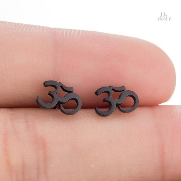 Accessoires de mode spirituels : boucles d'oreilles Om