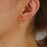 Boucles d'oreilles incrustées Nazar pour style ethnique élégant