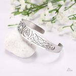 Accessoire nordique en forme de valknut, style tendance et significatif