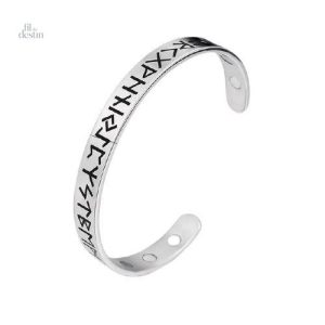 Bracelet runes anciennes, accessoire porte-bonheur unique