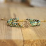 Bracelet avec symbole de vie et design coloré