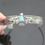 Accessoire porte-bonheur avec motif d'oiseau-tonnerre