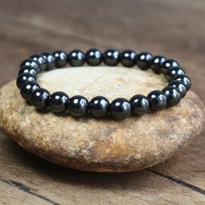 Bracelet en pierre de magnétite, symbole de protection