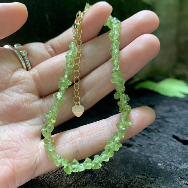 Bracelet en péridot, charme naturel et spiritualité