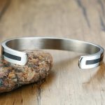 Bracelet Om, amulette d’équilibre et de sérénité
