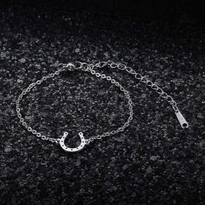 Bracelet élégant inspiré du fer à cheval