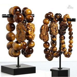 Bracelet porte-bonheur en œil de tigre avec design pi xiu élégant