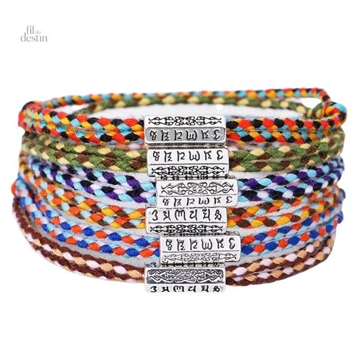 bracelet-tibetain-en-bois-avec-mantras-1 Bracelet tibétain aux mantras, symbole de paix intérieure