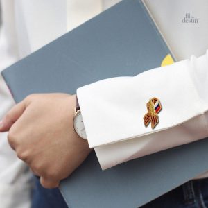 Accessoire porte-bonheur en forme de broche