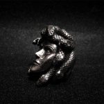 Bague Gorgone, talisman porte-bonheur original