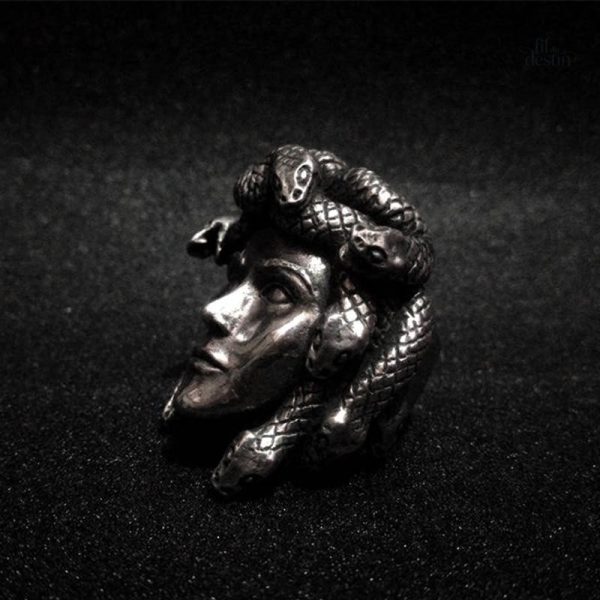 Bague Gorgone, talisman porte-bonheur original