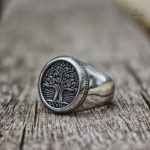 Bague arbre de vie symbolique pour un style unique