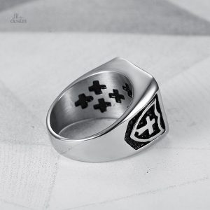 Bijou porte-bonheur, chevalière croix de Jérusalem en or