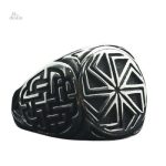 Chevalière Kolovrat, symbole de force et de protection