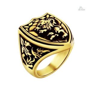 Bijou chevalière en forme de blason, design élégant