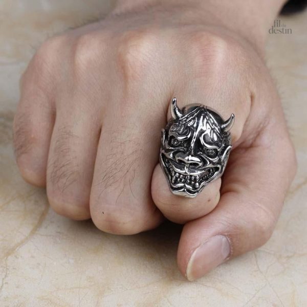 Accessoire spirituel, chevalière onirique inspirée du Japon