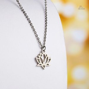 Bijou lotus, pendentif portant chance et harmonie