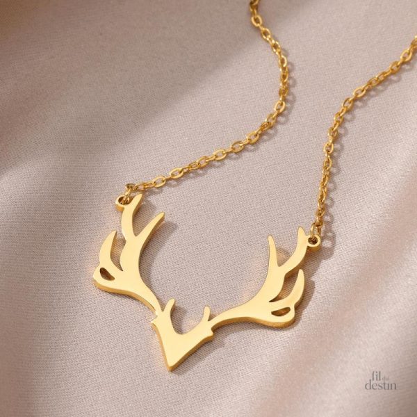 Collier élégant fait de bois de cerf authentique