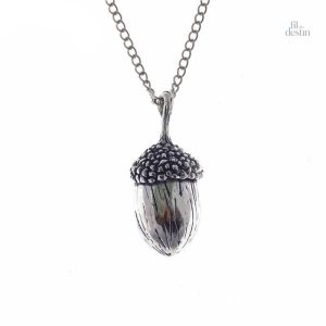 Collier porte-bonheur avec gland de chêne décoratif